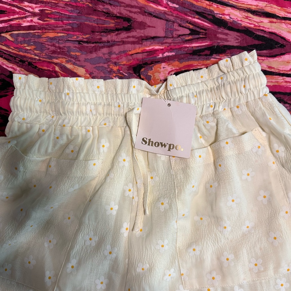 Showpo daisy two piece set - Picture 6 of 6